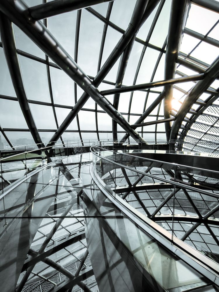 Стеклянный шар Expo 2017