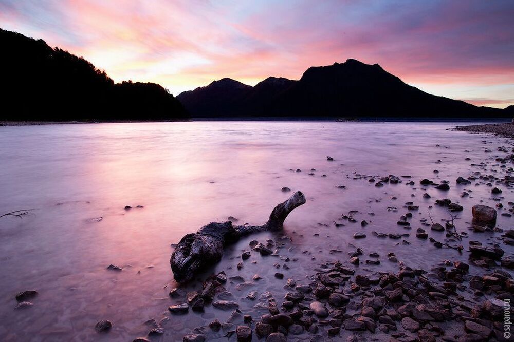 Lago Escondido. Argentina