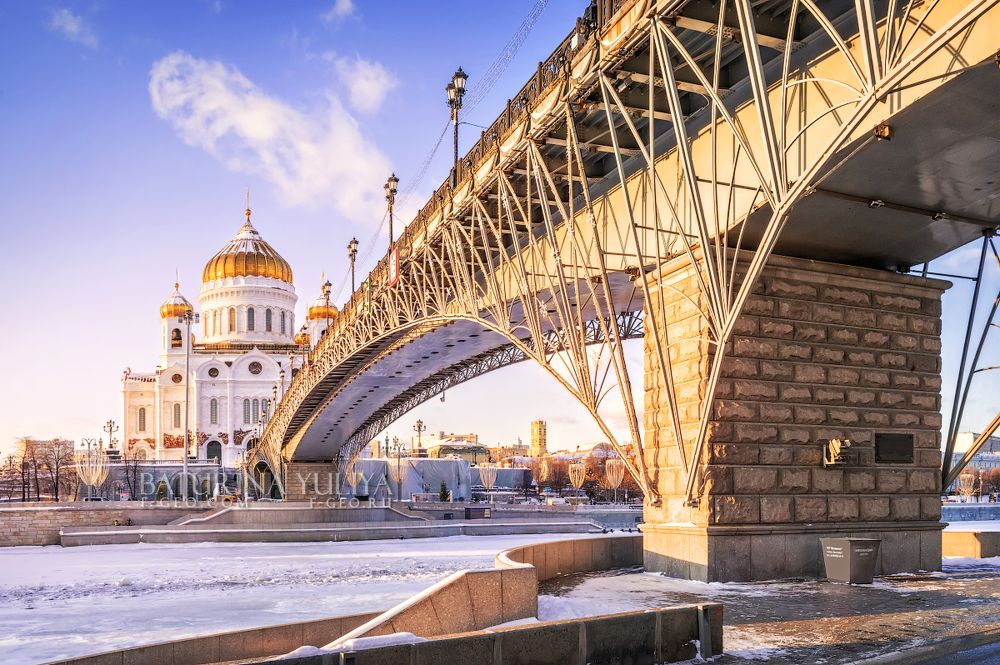 Патриарший мост и Храм Христа Спасителя