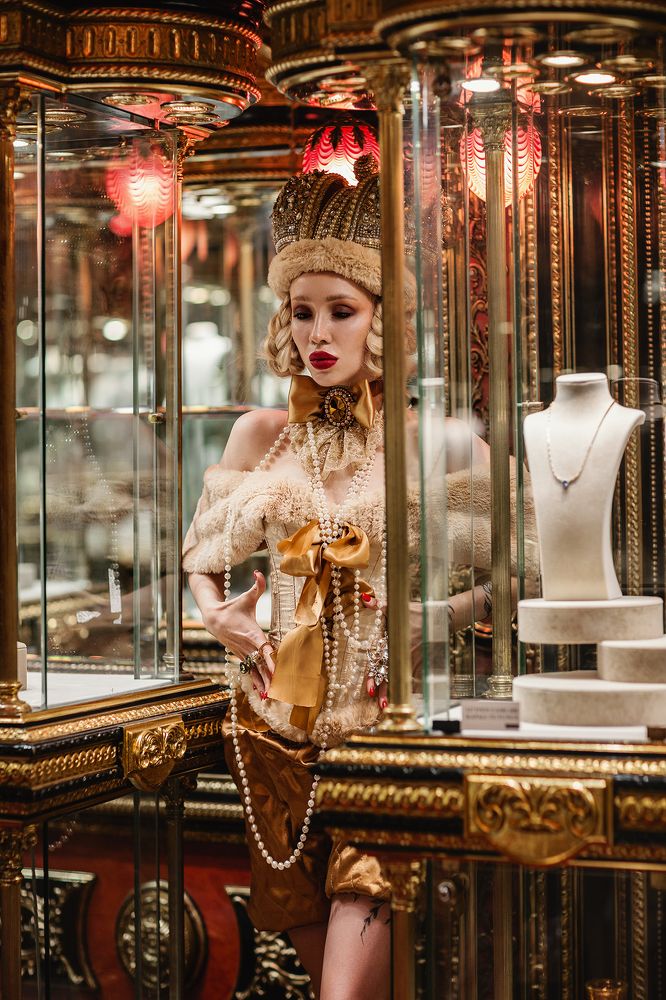 FASHION CROWN