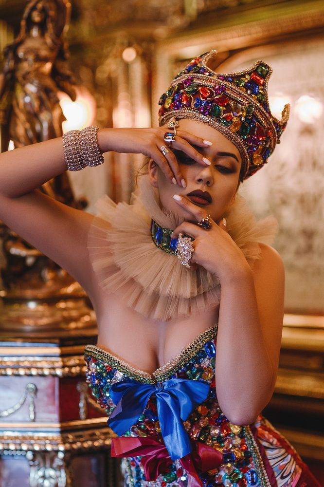 FASHION CROWN
