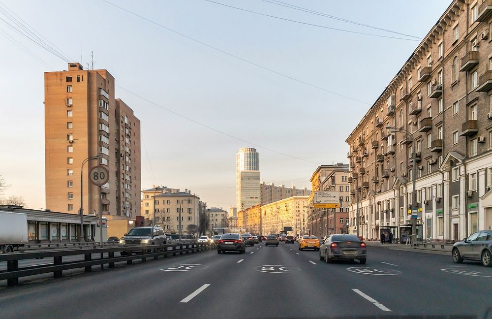 Утром по Москве