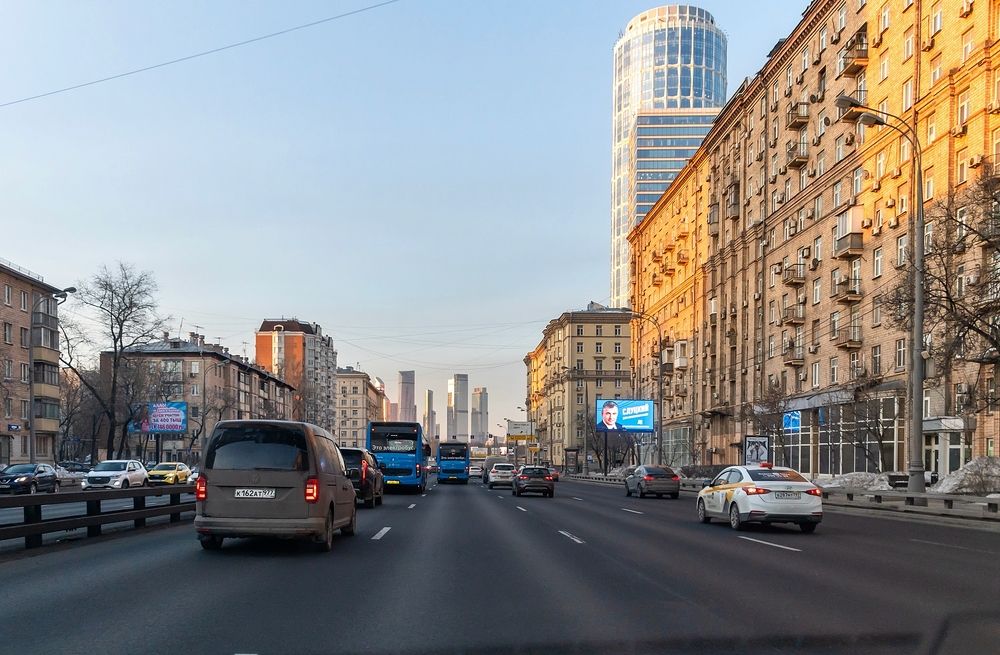 Утром по Москве