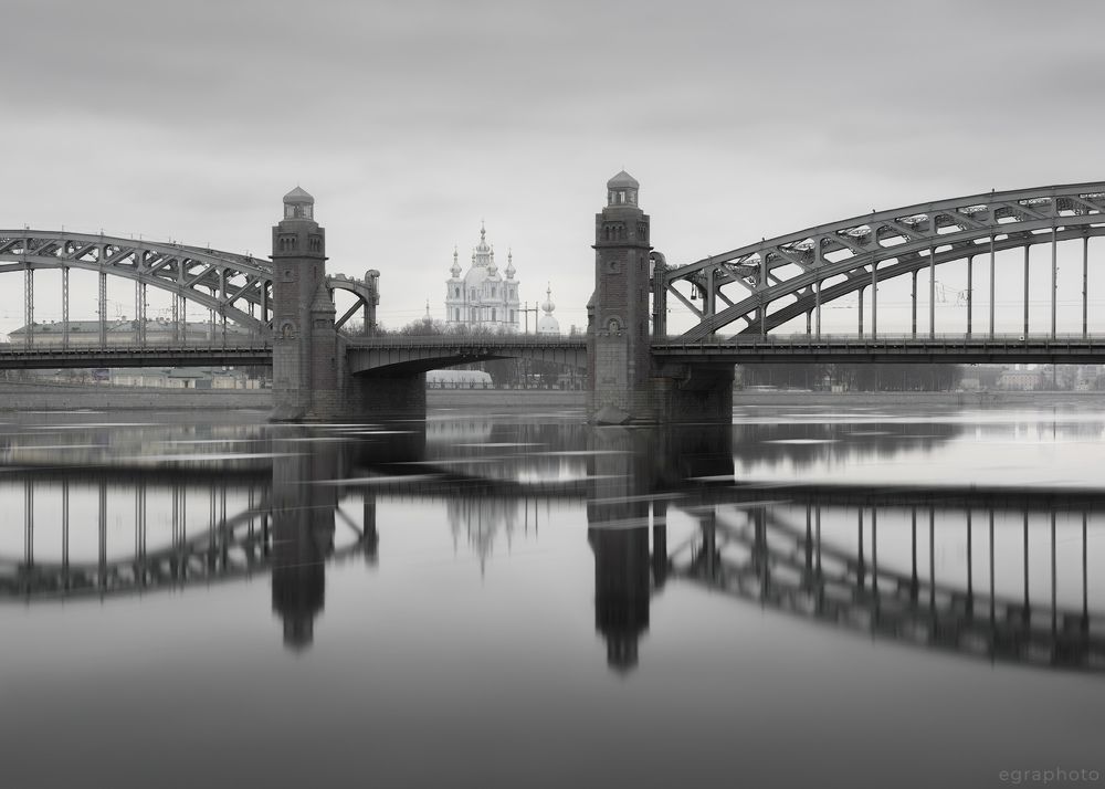 Невский ледоход 2024 - Большеохтинский мост