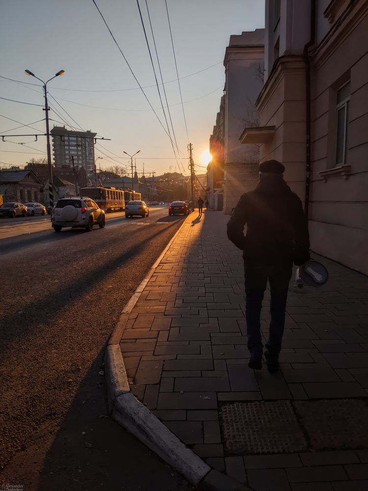 На улицах волжского города