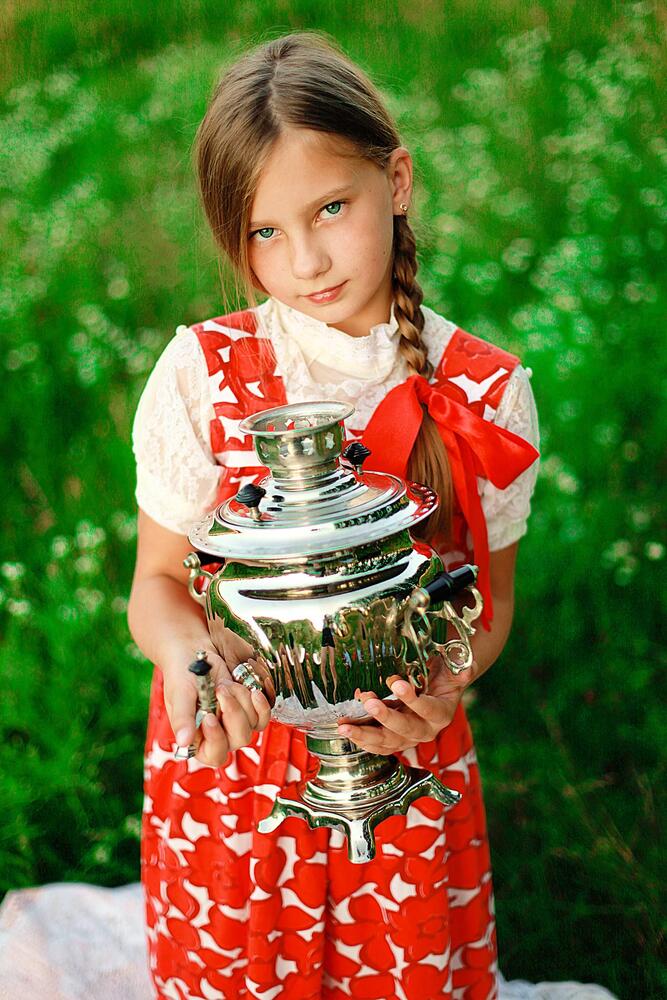 Маленькая Лена