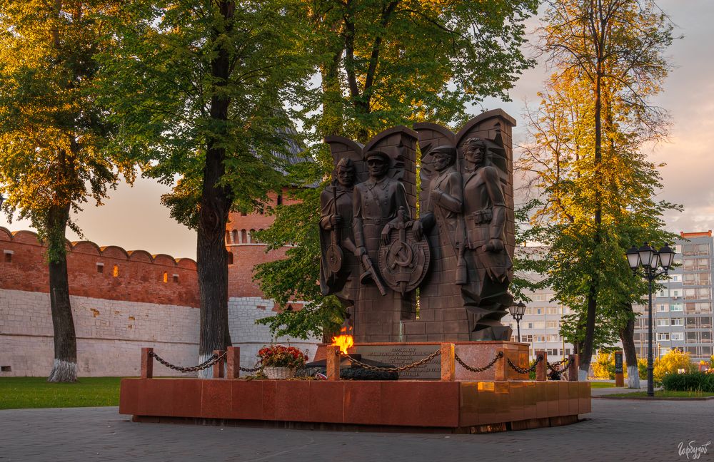 Мемориал сотрудникам органов государственной безопасности, партизанам, бойцам разведывательно-диверсионных групп и истребительных батальонов - участникам героической обороны города Тулы осенью-зимой 1941 г.