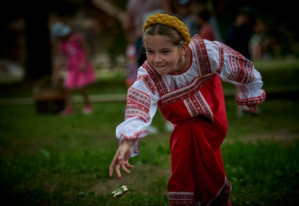 Гуляния на Троицу. Великий Новгород.