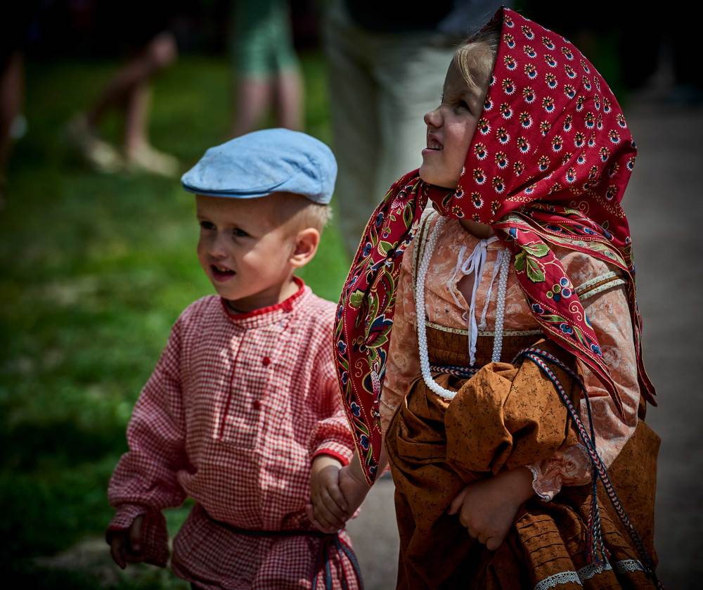 Гуляния на Троицу. Великий Новгород.