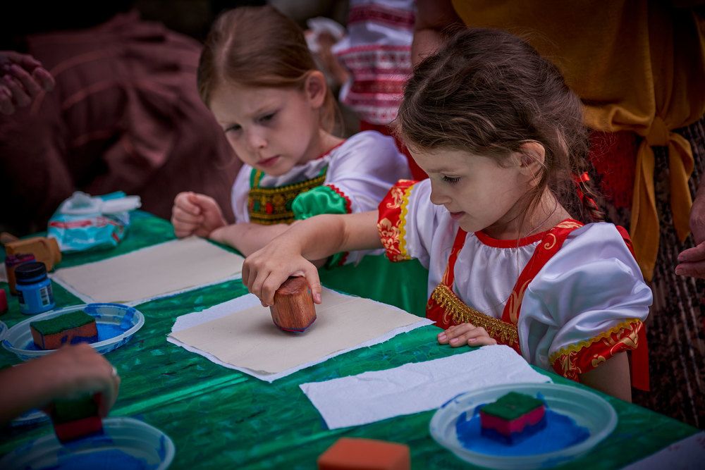Гуляния на Троицу. Великий Новгород.