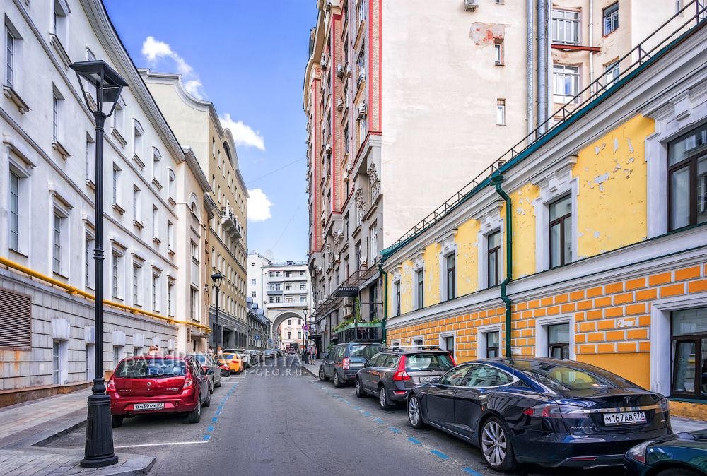 Дом Нирнзее, ГИТИС, Большой Гнездниковский переулок, Москва