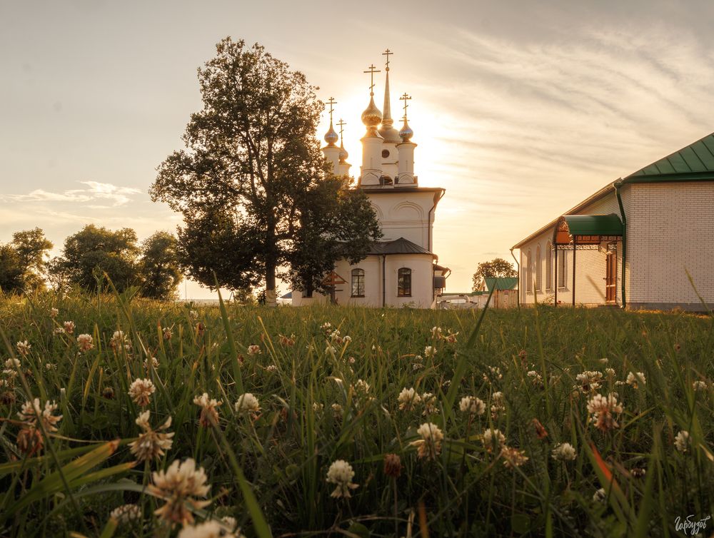Лихвинский Покровский Добрый мужской монастырь. Тульская область.