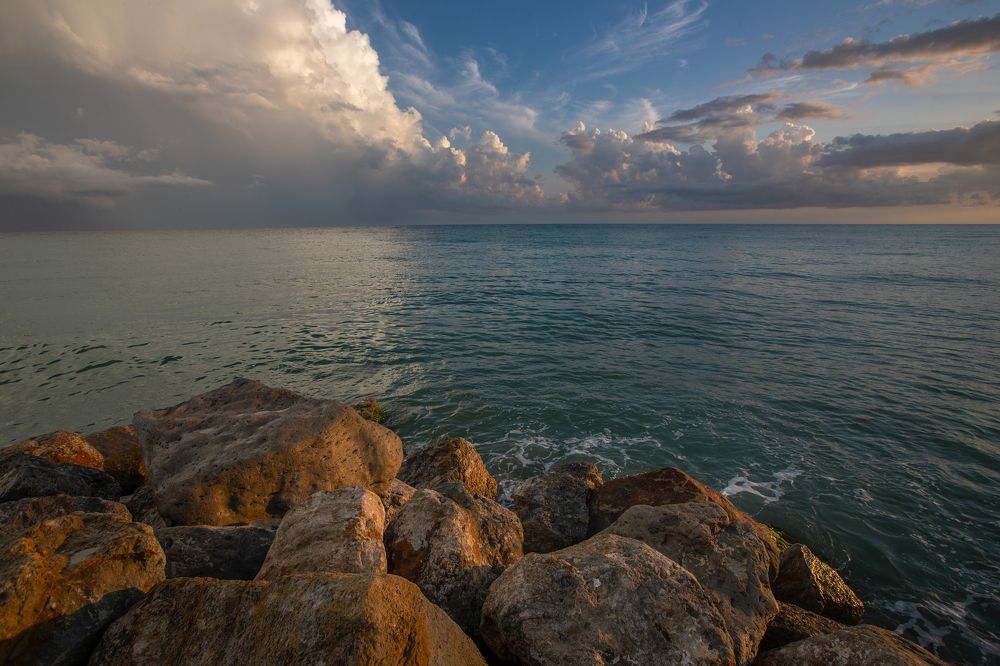 Черное море...