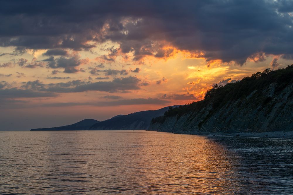 Черное море...