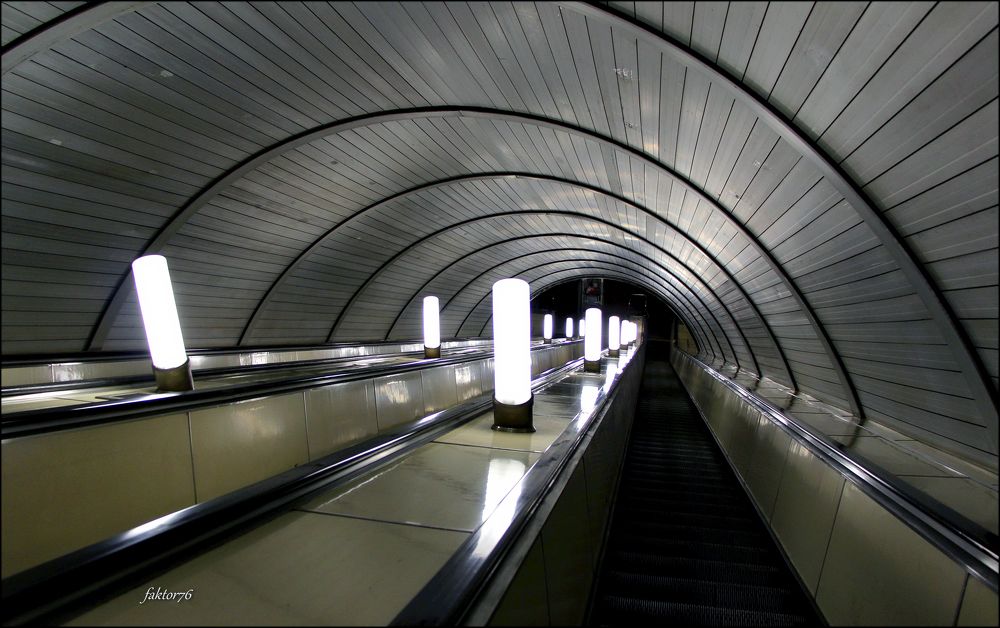 Эскалатор в метро