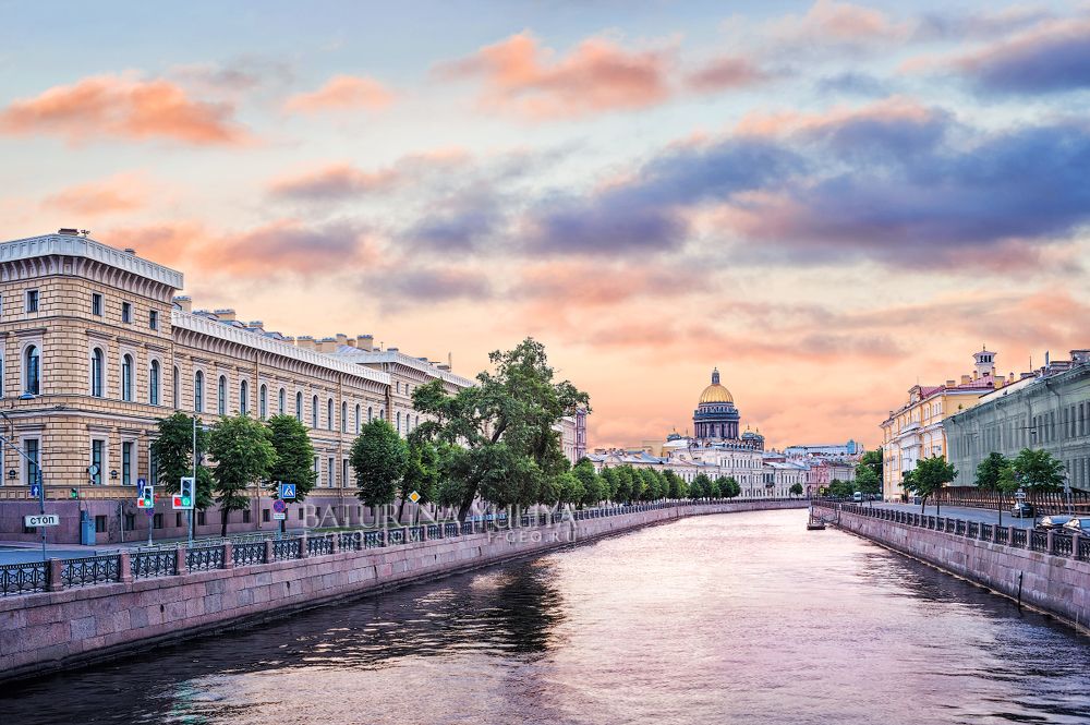 Краснофлотский мост через Мойку и Исаакиевский собор, Санкт-Петербург