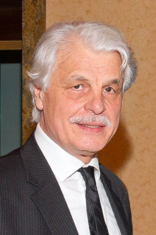 Микеле Плачидо.