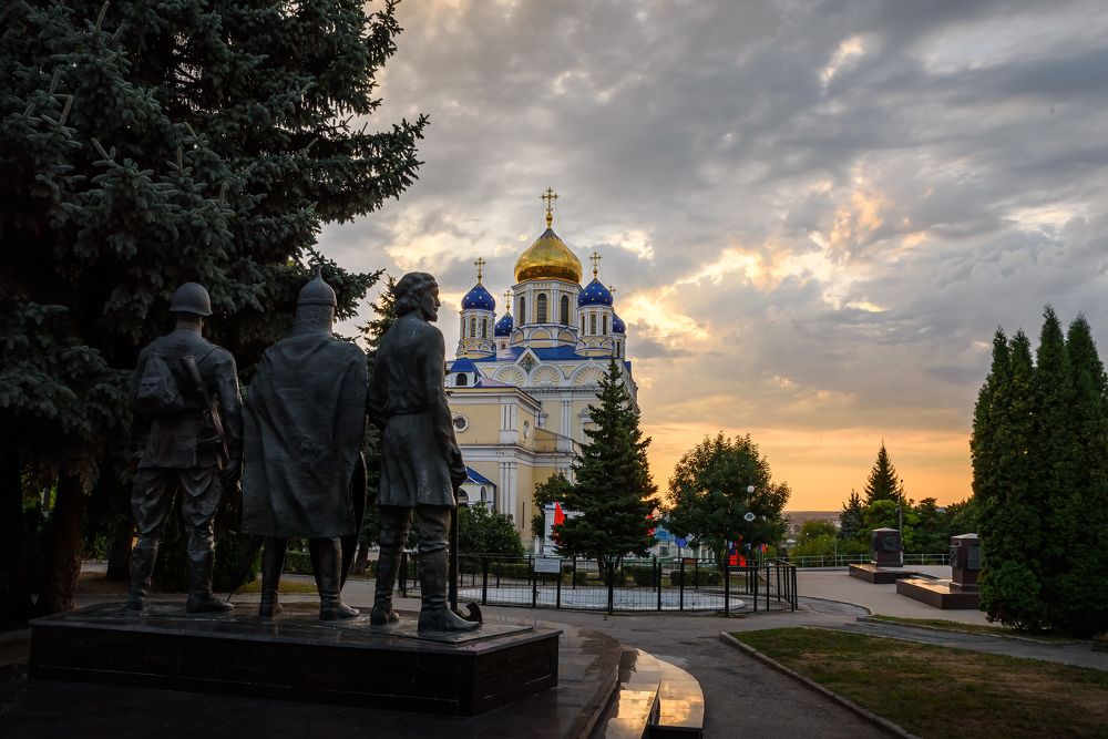 По улочкам...