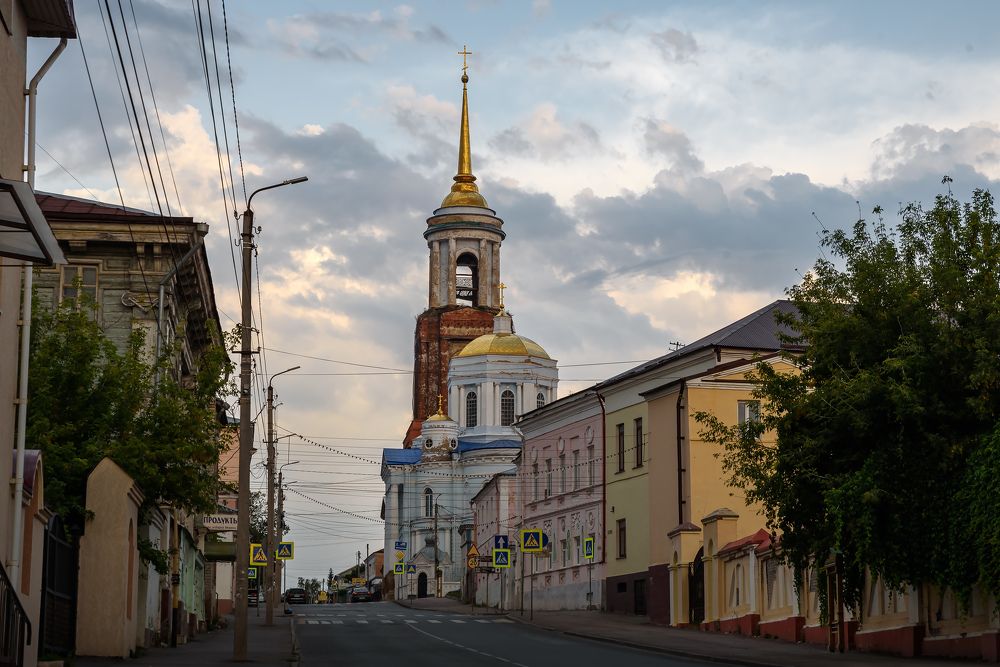 По улочкам...