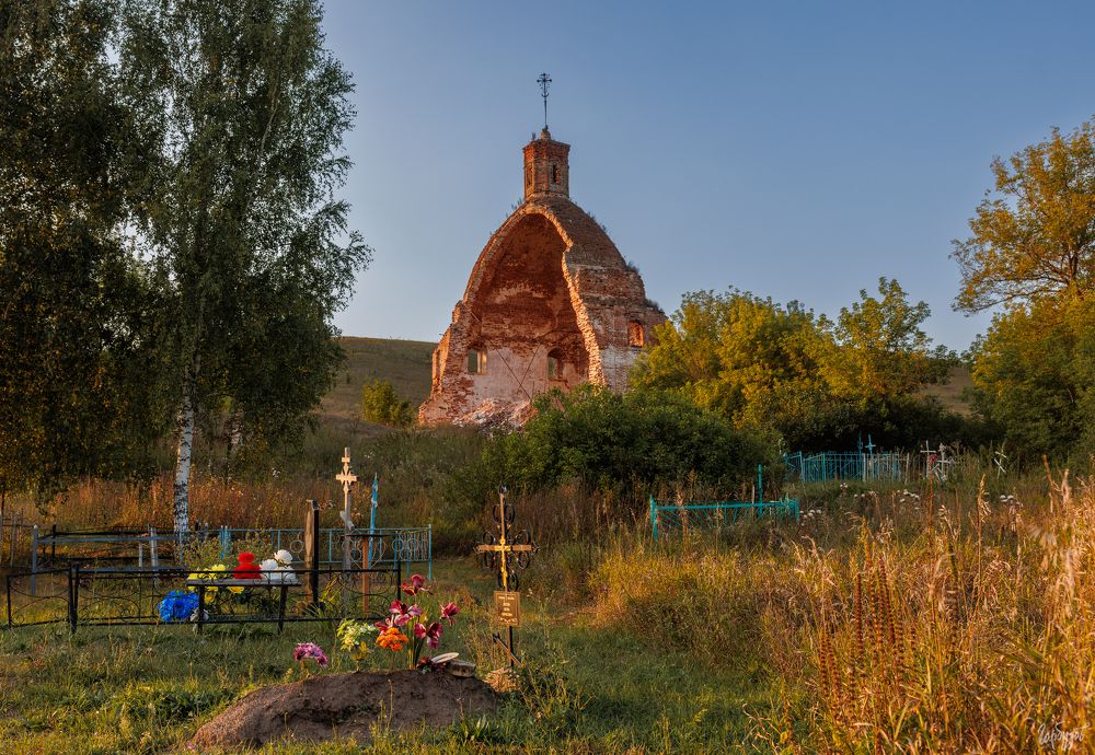 Церковь Архангела Михаила в Маслово на Мече