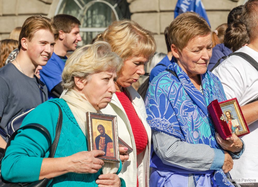 Крестный ход по Невскому проспекту. Санкт-Петербург 12 сентября 2015г.