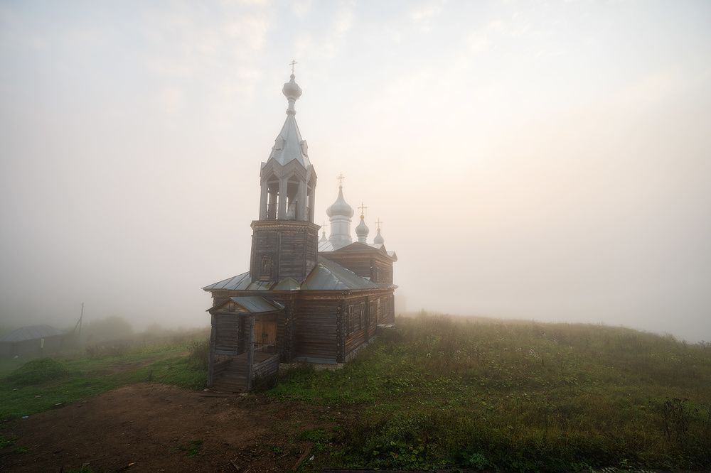 Троицкий холм в утреннем тумане