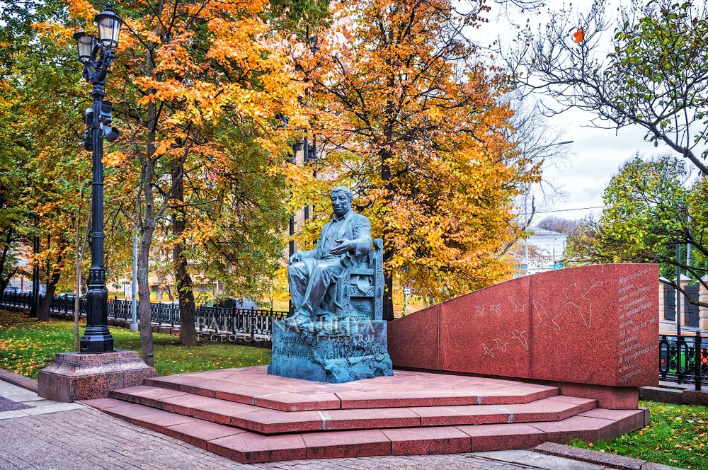 Яузский бульвар в Москве