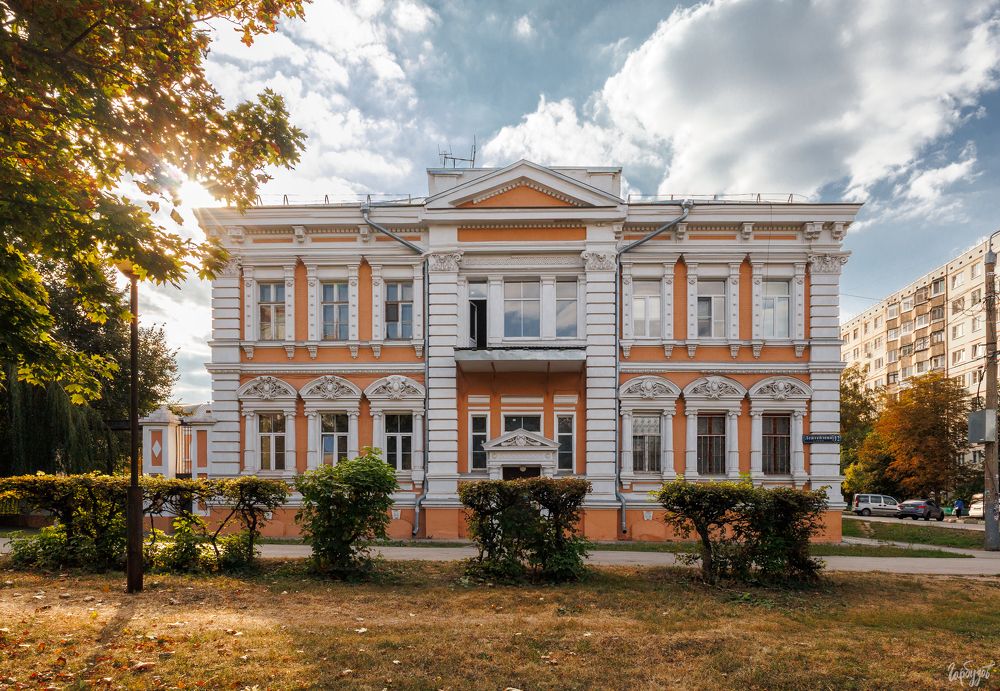 Комплекс построек самоварной фабрики и жилые дома Н.И. Баташова. Тула.