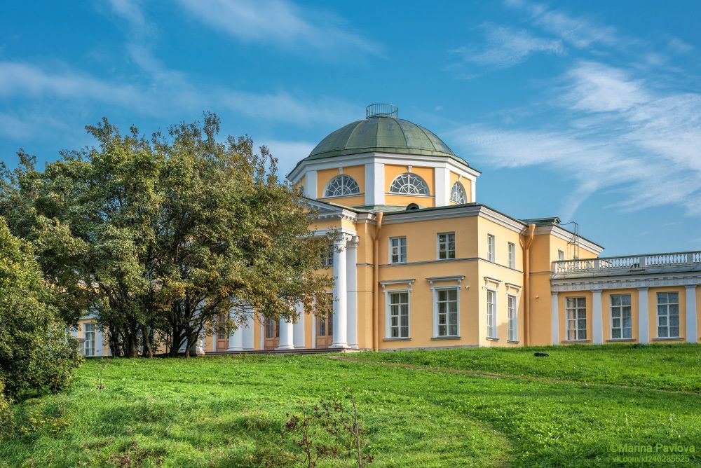 Прогулка в осеннем парке Александрино