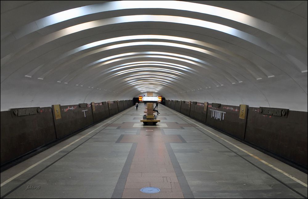 станция метро Кантемировская Москва