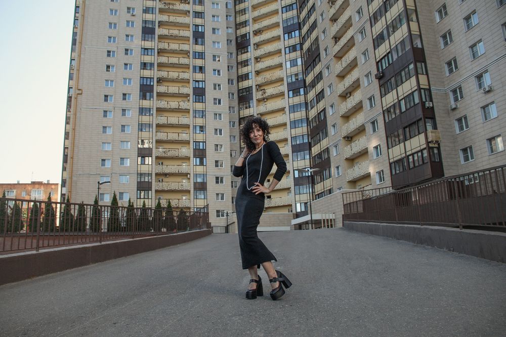 Лейла.