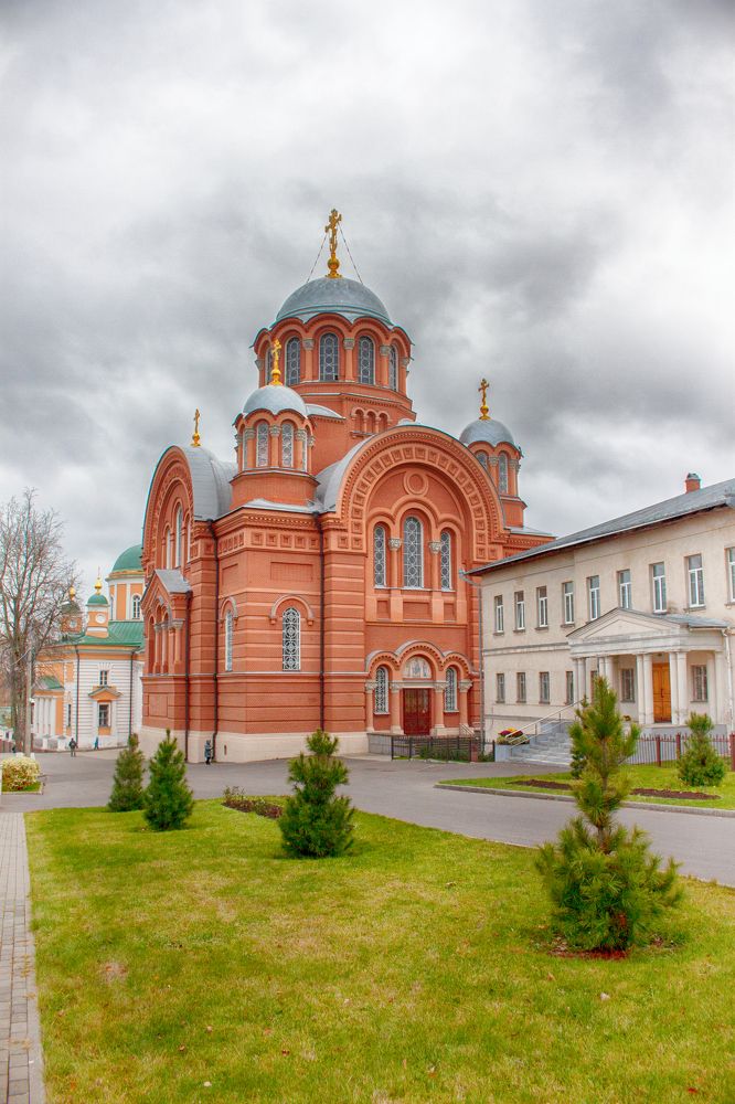 Покро́вский Хотько́в монасты́рь.