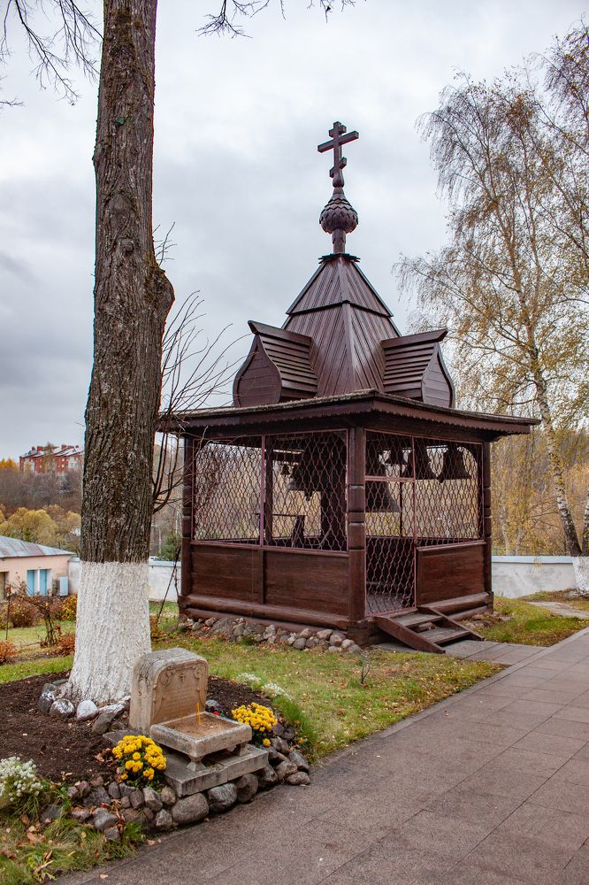 Покро́вский Хотько́в монасты́рь.