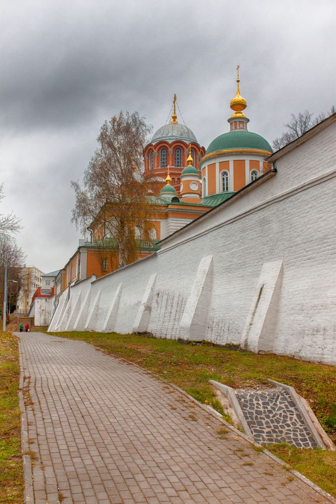 Покро́вский Хотько́в монасты́рь.