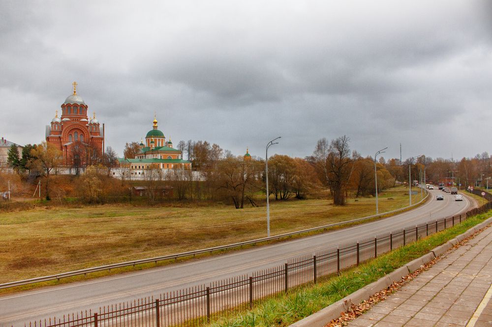 Покро́вский Хотько́в монасты́рь.