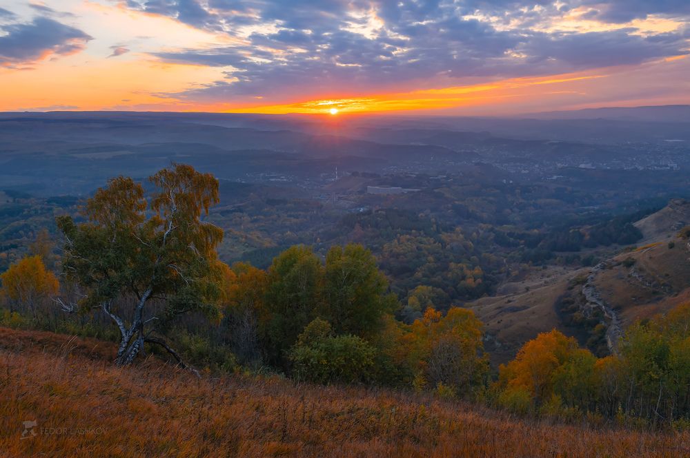 Осенний закат на горе Малое Седло