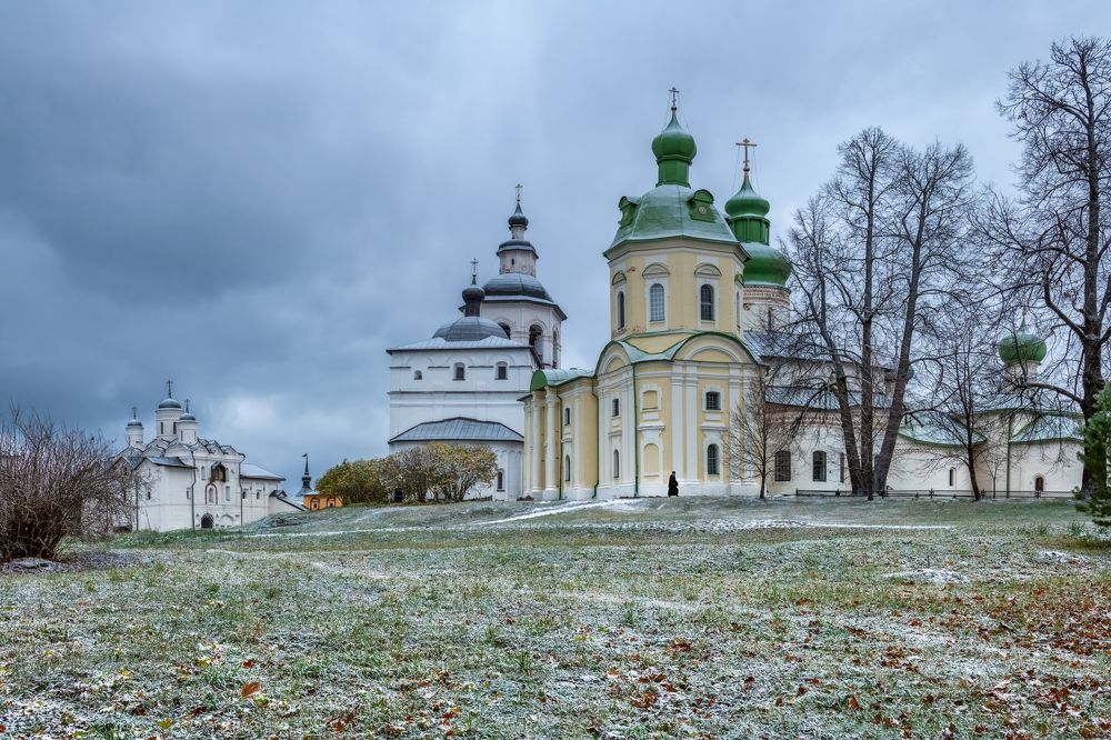 Ноябрь в монастыре....