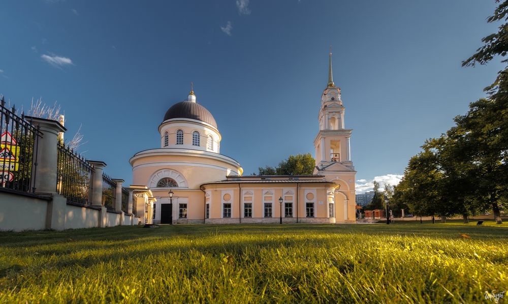 Храм первоверховных святых апостолов Петра и Павла. Тула.