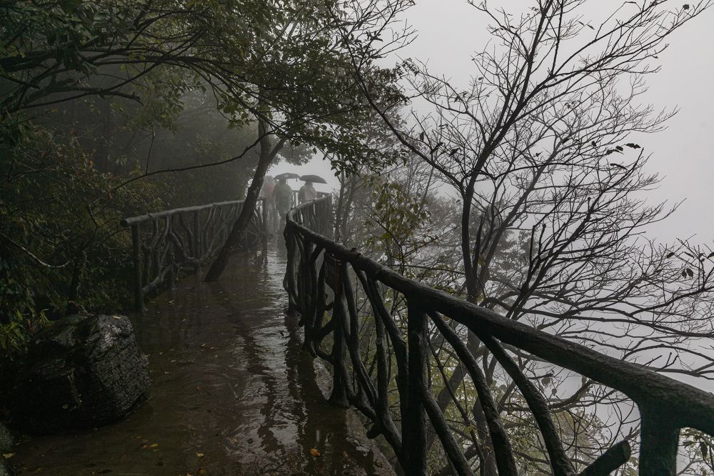Парящие в облаках