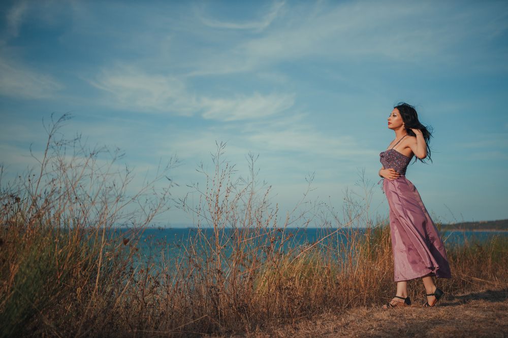 Follow the direction of the wind