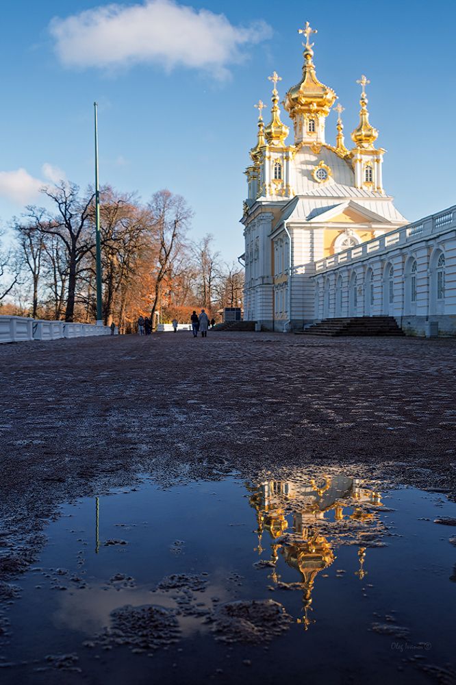 Отражения Петергофа