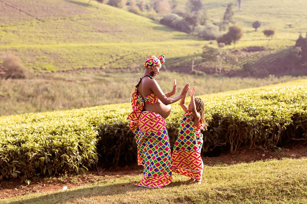 Lesso baby bump pregnancy maternity portraits lifestyle photoshoot outdoors Kiambu road tea plantations farm in Kenya East Africa