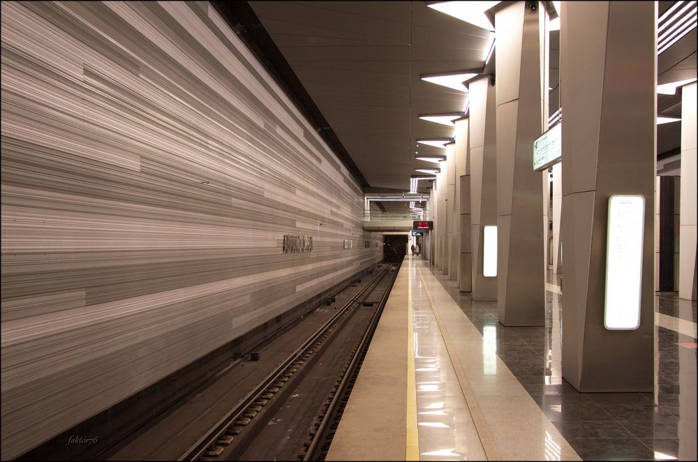 станция метро Авиамоторная БКЛ. Москва