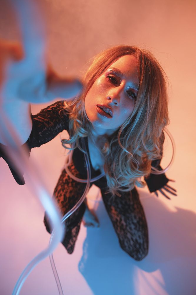 D