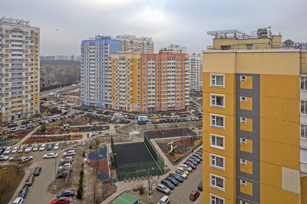 Между домами в Новой Москве