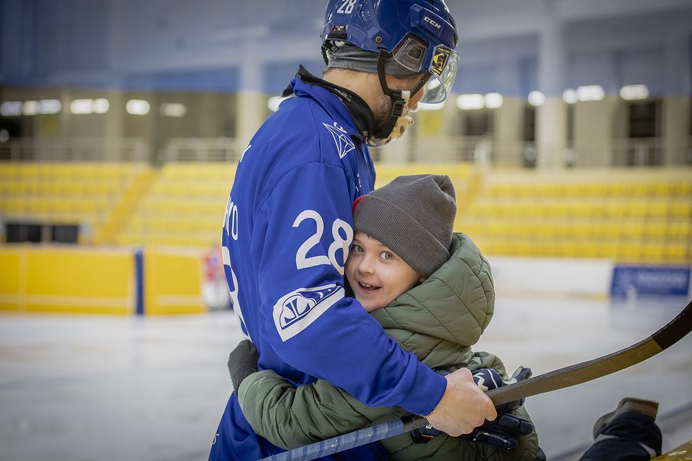 Чемпионат России по хоккею с мячом. ХК Динамо - ХК Родина.