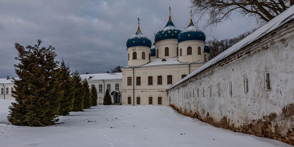 Свято-Юрьев монастырь под Великим Новгородом