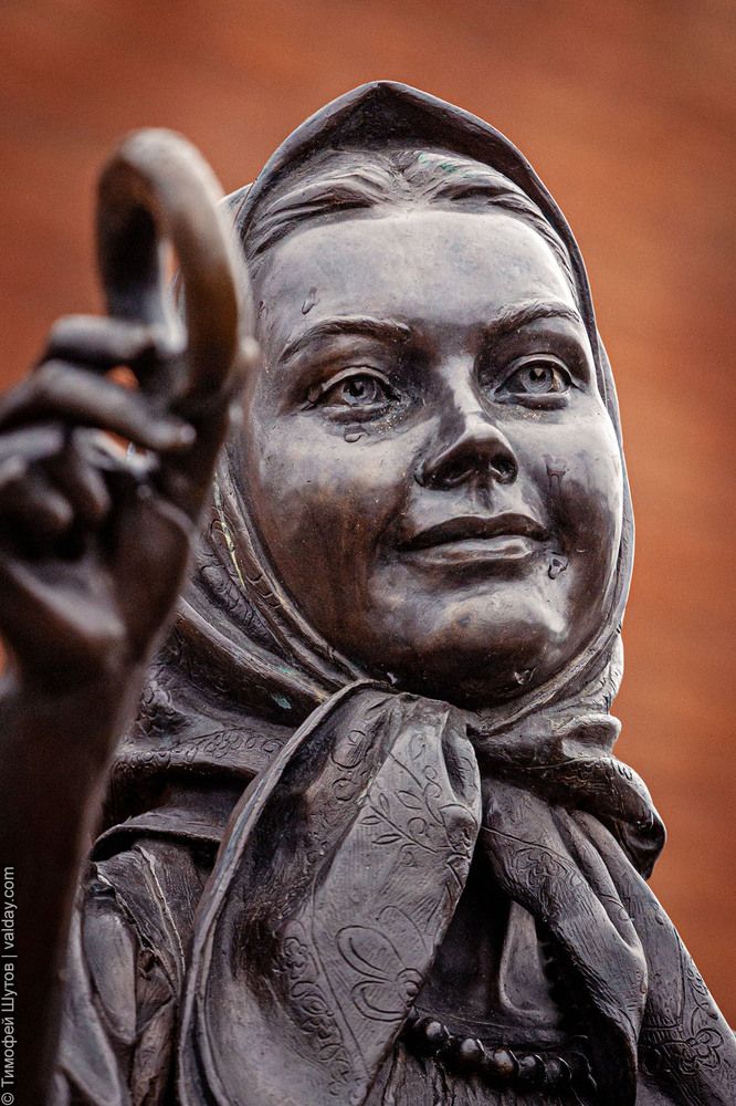 Плакала Алёнка, и другие картинки с Посадской улицы в Валдае
