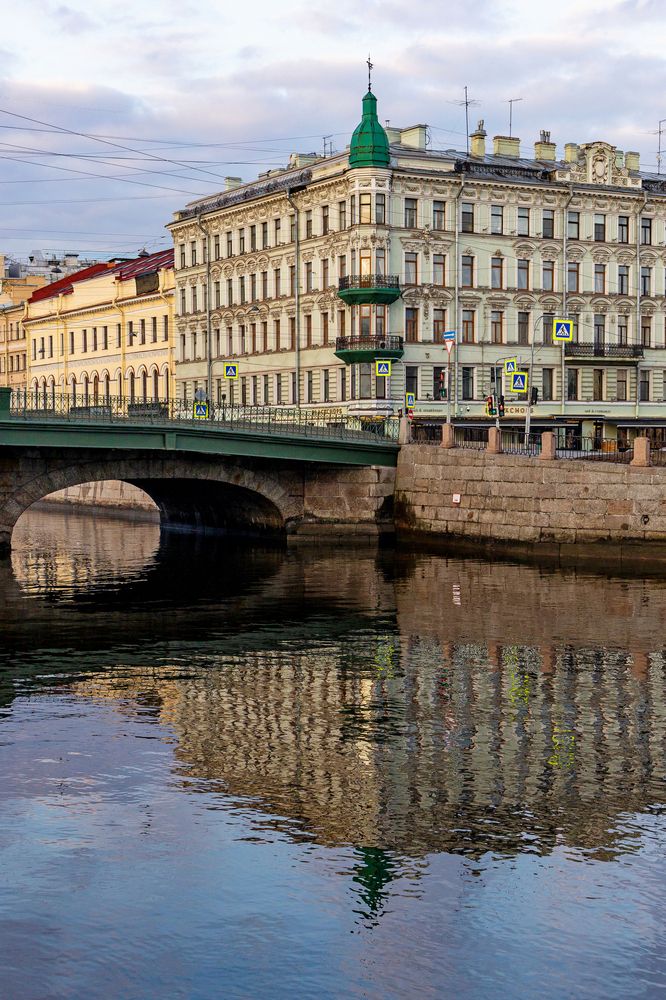 Питерские апрельские отражения