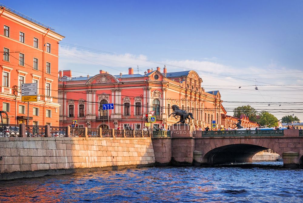 Аничков мост через Фонтанку